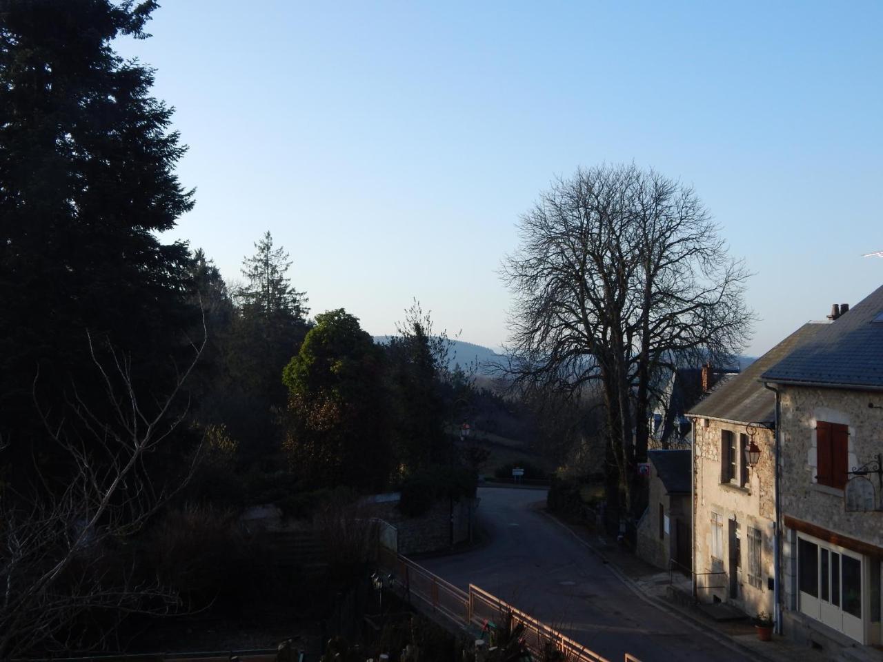 Le Lion D'Or Hotell Ouroux-en-Morvan Exteriör bild